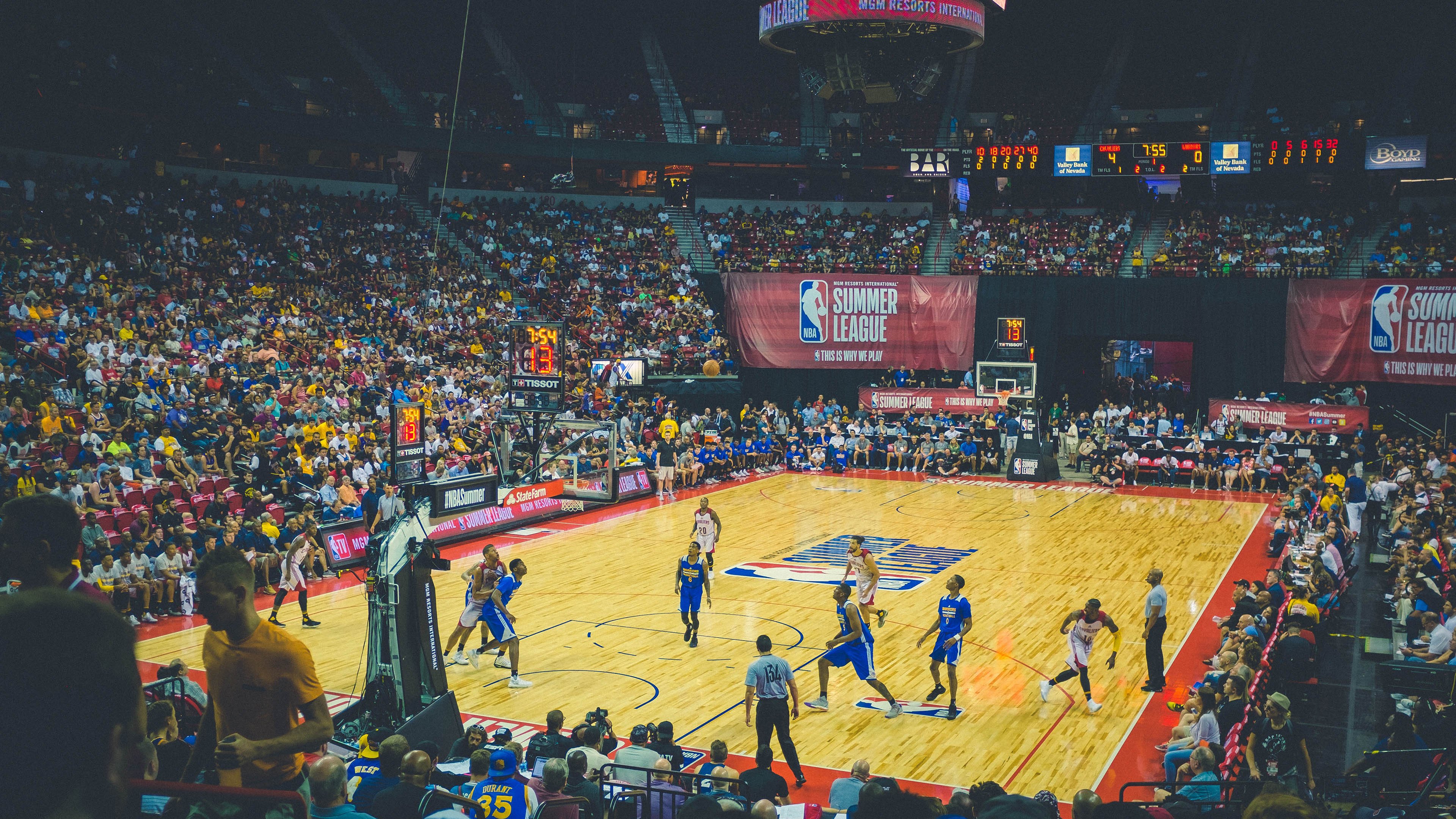 苏里南举办国际登山运动节,苏里南地理